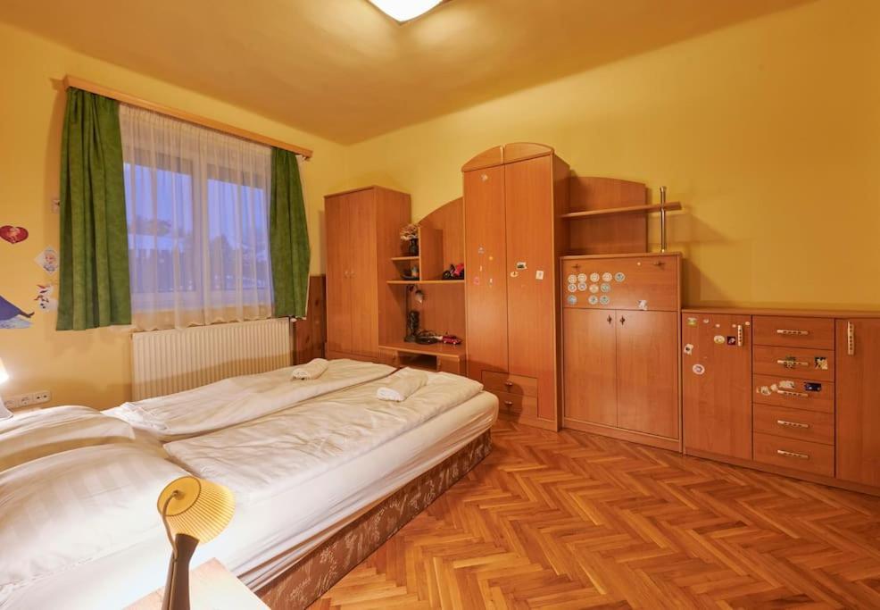 Family Apartment *