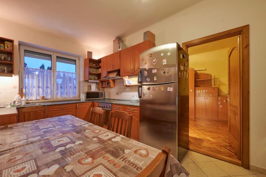 Family Apartman